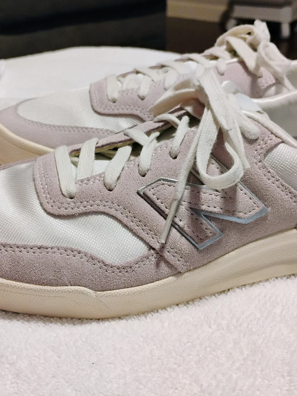 New Balance WRT 300G2 Women's Mushroom/Taupe Cream Suede Low Top Sneakers Size 9